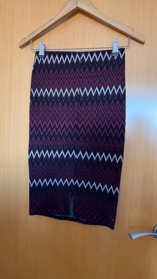 Falda tubo Zigzag Negra y Roja
