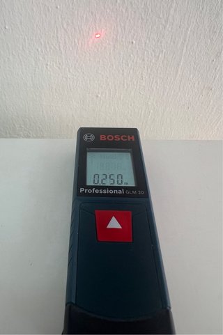 Set Nivel y Regla Láser Toughbuilt y Bosch