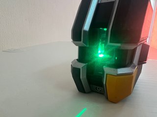 Set Nivel y Regla Láser Toughbuilt y Bosch
