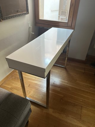 Mesa blanca extensible patas metal