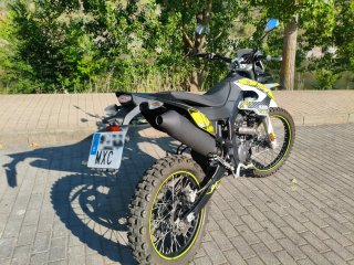 UM DSR 125 EX Seminueva