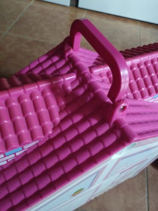 Casita muñecas transportable.