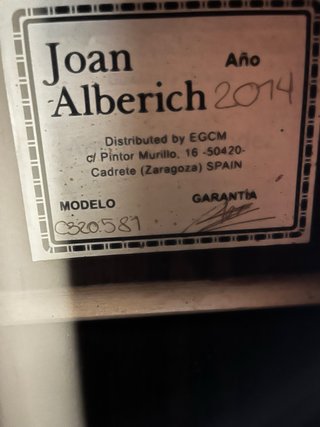 Hola vendo guitarra de palo santo en buen estado