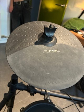 Batería Electrónica Alesis Nitro Mesh Kit