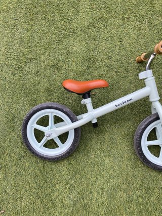 Bicicleta de equilibrio Beelom