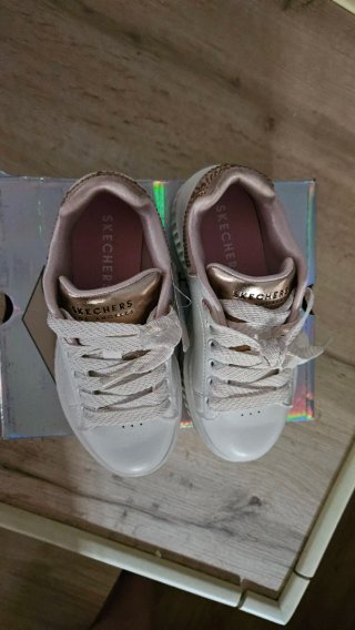Zapatillas Skechers nuevas talla 27.5