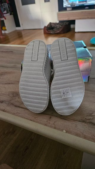 Zapatillas Skechers nuevas talla 27.5