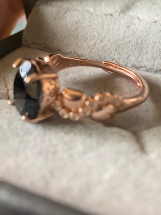 Anillo espinela negra