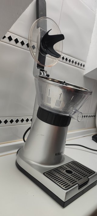 Exprimidor Krups Plata. Practicamente nuevo.