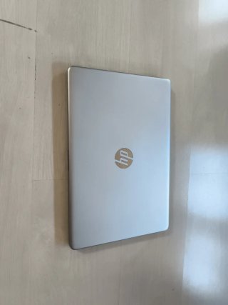Portátil HP i3 10ª Gen Plata