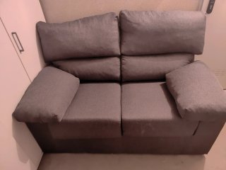 Sofá 2 plazas gris tela