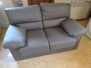 Sofá 2 plazas gris tela