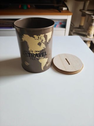 Hucha metálica tapa madera mapa mundo