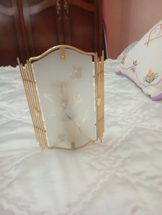 Apliques de pared dorados y transparentes