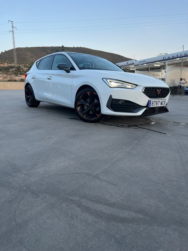 CUPRA Leon 2023 - foto 1