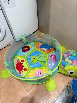 Piscina de bolas infantil con animales marinos