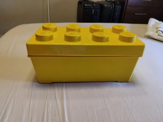 Caja LEGO con piezas para construir