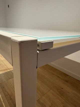 Mesa extensible IKEA GLIVARP cristal y metal
