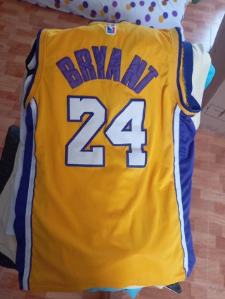 Camiseta Los Angeles 24 las dos 15 euros