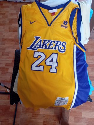 Camiseta Los Angeles 24 las dos 15 euros