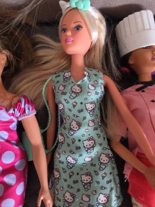 Confezione da 10 Barbie con e senza vestiti