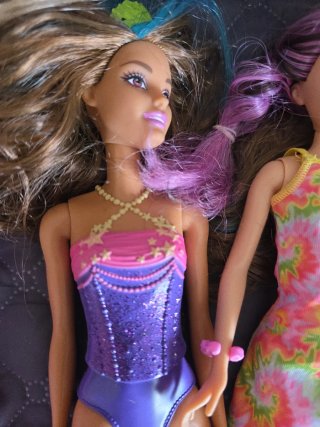 Confezione da 10 Barbie con e senza vestiti