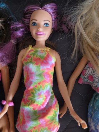 Confezione da 10 Barbie con e senza vestiti