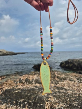 Collar cerámica pez multicolor