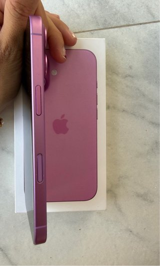 iPhone 16