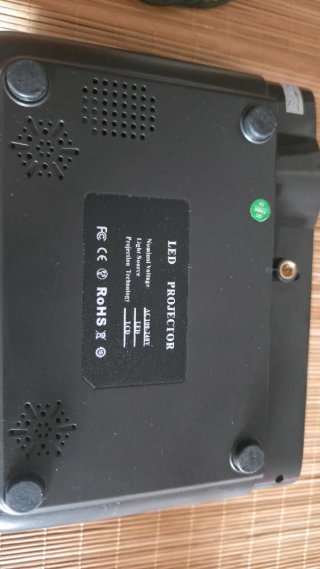 Proyector Bomaker LED GC355 Portátil