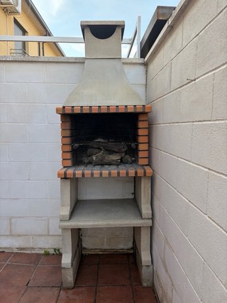 Barbacoa de obra ladrillo y hormigón