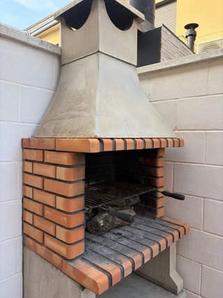 Barbacoa de obra ladrillo y hormigón