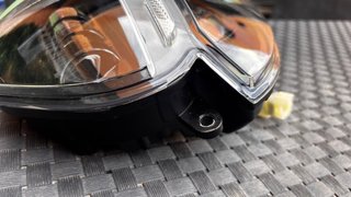 Faro full led con fondo negro (Ducati monster)