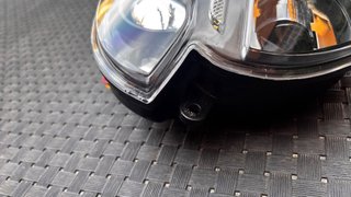 Faro full led con fondo negro (Ducati monster)