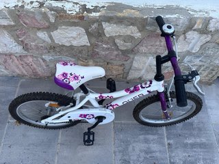 Bicicleta infantil QUER blanca y morada