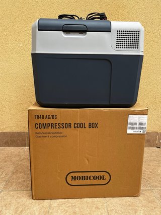 Nevera portátil y congelador Mobicool FR40