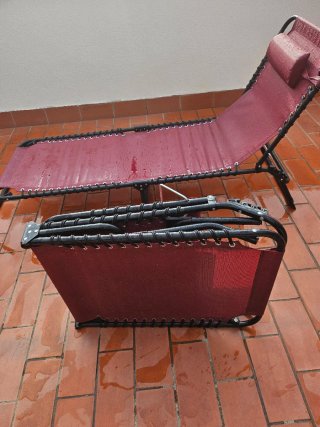 Hamacas plegables de tela y metal 25 euros c/u