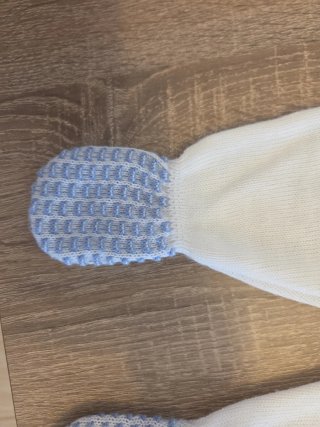 Conjunto bebé punto blanco y azul