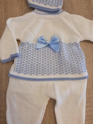 Conjunto bebé punto blanco y azul
