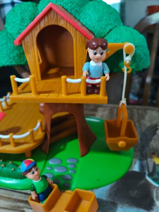 Casita del árbol Chicco Línea Village