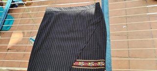 Falda Desigual talla 46 rayas de corte cruzado