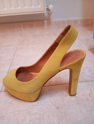 Zapatos de tacón amarillos Peep Toe Talla 38