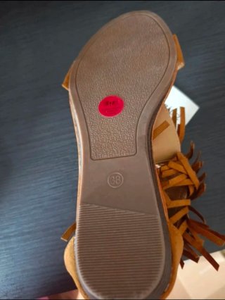 Sandalias Tino Gonzalez planas con flecos