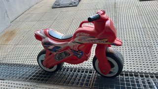 Moto de Equilibrio Avigo Tornado Roja