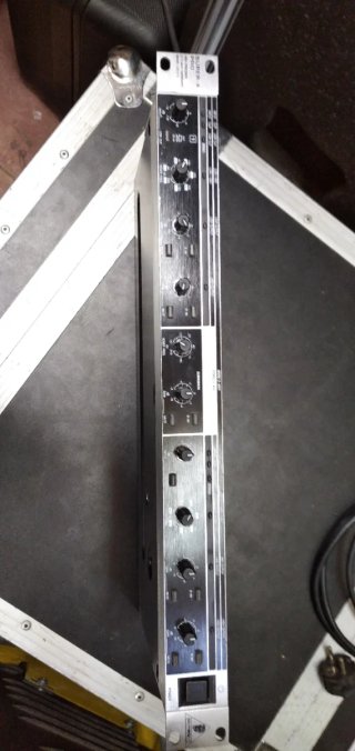 Equipo de sonido con Subwoofers 800W RMS