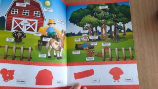 4 libritos con pegatinas, 100 palabras en inglés