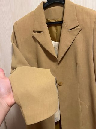 Traje chaqueta y top mostaza vintage
