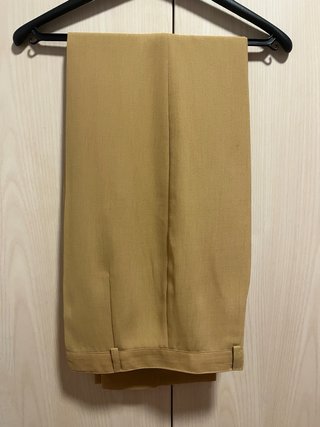 Traje chaqueta y top mostaza vintage