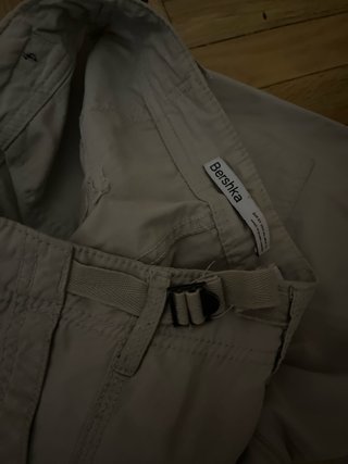 Pantalón cargo beige