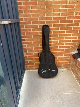 Guitarra Española Clásica con funda incluida